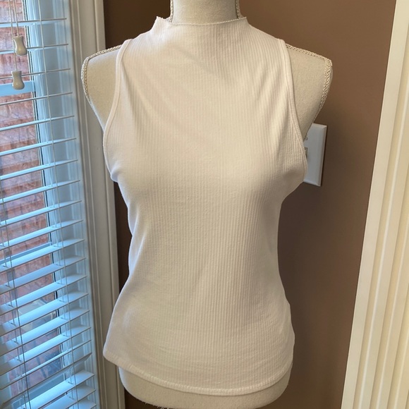 NWOT Anthropologie brand white ribbed tank size medium - Picture 1 of 8